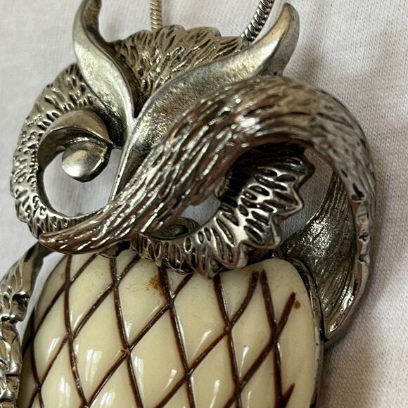 Vintage Owl Necklace 4.5 Inch Pendant 31 Inch Silver Tone Snake Chain - Picture 10 of 16